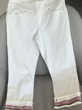 Jag Jeans High Rise White Cropped Jeans with Pink Trim